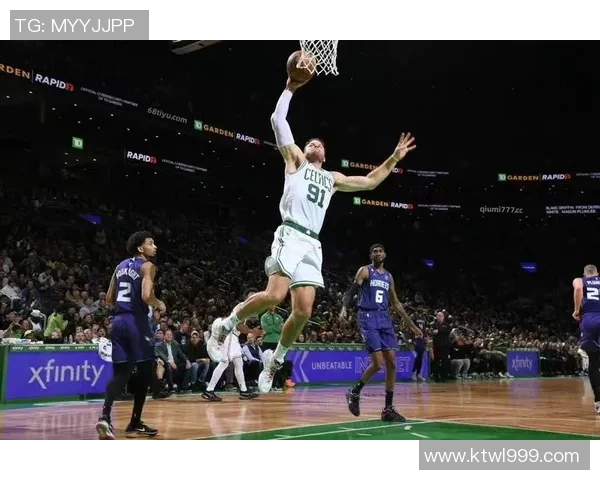 2019年NBA常规赛精彩对决雄鹿队与火箭队的巅峰较量回顾