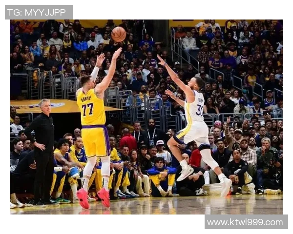 湖人对阵鹈鹕精彩第四节回放全景分析与精彩瞬间回顾